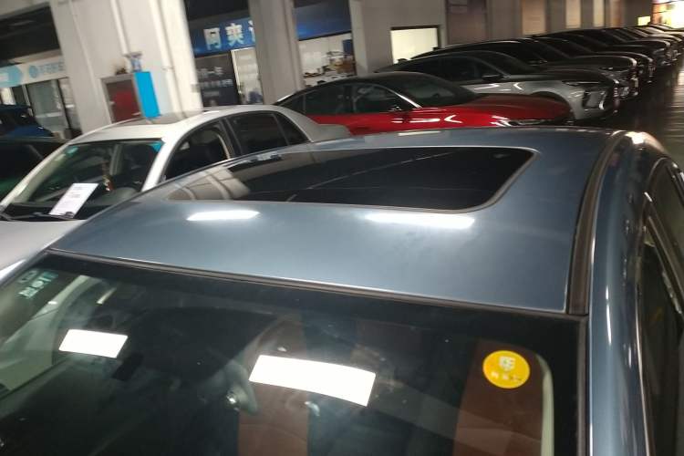 Used Mazda Mazda 3 Axela 2014 Sedan 1.5L Automatic Luxury Model
