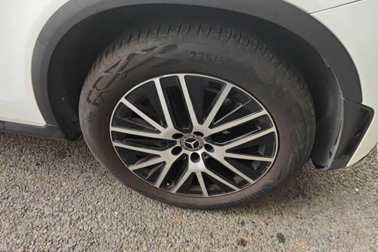 Used Mercedes-Benz GLC Coupe 2023 Refreshed GLC 260 4MATIC Coupe SUV Right Front Wheel Hub