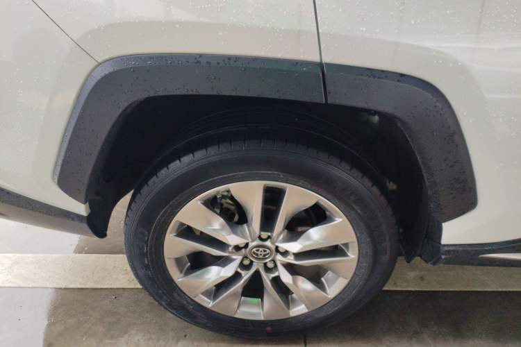 Used Toyota Wildlander 2022 Dual-Engine 2.5L E-CVT Two-Wheel Drive Prestige Edition
