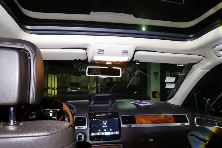 Used Volkswagen Touareg 2012 R-Line High-End Model
