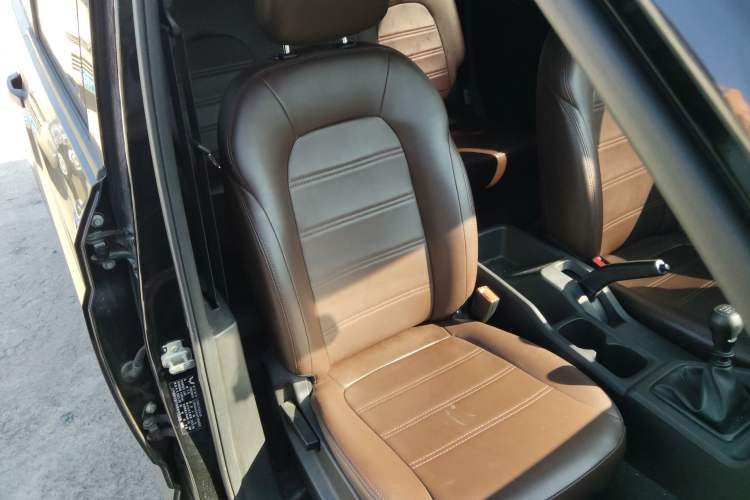 Used Wuling Hongguang PLUS 2020 1.5L Manual Standard Edition 5 Seats