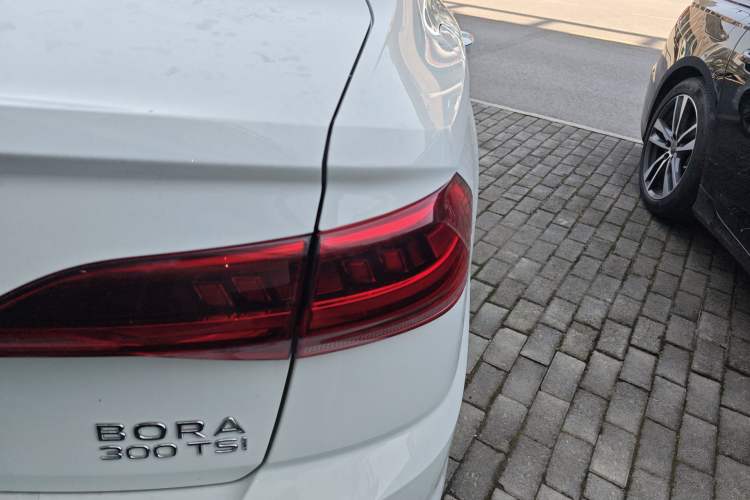 Used Volkswagen Bora 2024 300TSI DSG Prestige Edition Right Rear Taillight