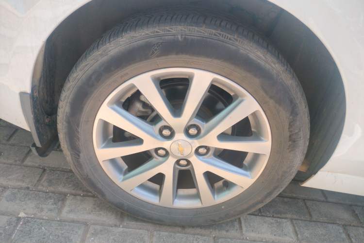 Used Chevrolet Malibu 2017 1.5T Automatic Luxury Edition Right Rear Wheel Hub