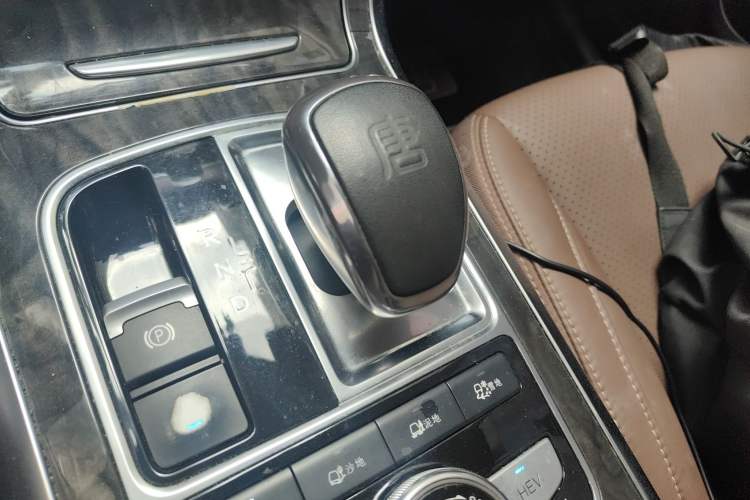 Used BYD Tang New Energy 2017 2.0T All-Wheel Drive Hyatt Model