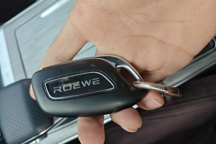 Used Roewe RX5 2023 PLUS 330TGI Automatic Trendsetting Smart Edition