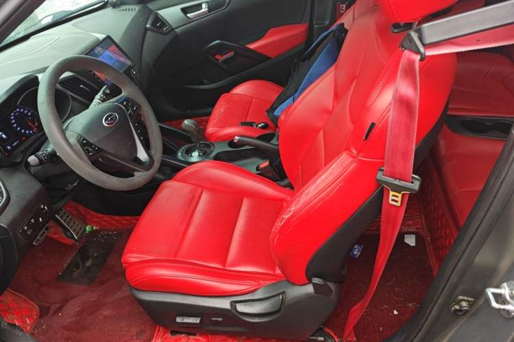 Used Hyundai Veloster 2015 1.6T Automatic Luxury Edition
