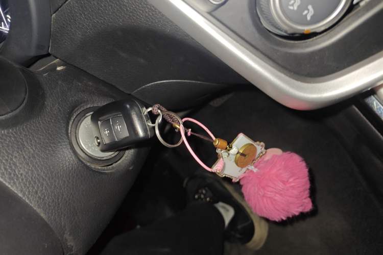 Used Nissan Tiida 2016 1.6L CVT Cool Dynamic Edition