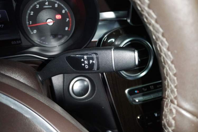 Used Mercedes-Benz GLC 2019 GLC 260 L 4MATIC Dynamic Model