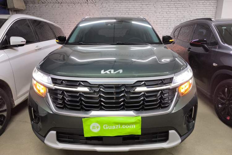 Used Kia Seltos 2023 1.5L CVT Luxury Edition Front