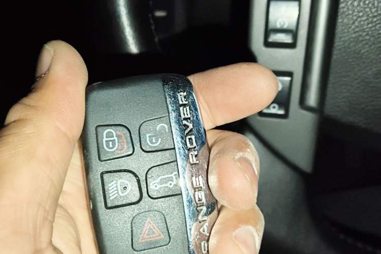 Used Land Rover Discovery 2005 4.0 SC V6 HSE Vehicle Key