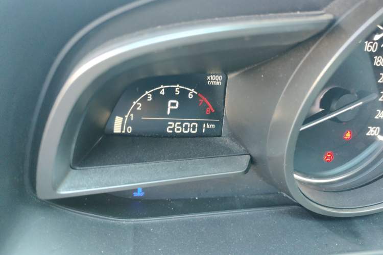 Used Mazda 3 Axela 2019 Cloud-Controlled Sedan 1.5L Automatic Luxury Model China VI Standard Odometer Close Up