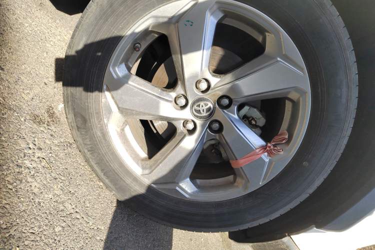 Used Toyota RAV4 2021 2.0L CVT Two-Wheel Drive Fashion Edition Right Front Wheel Hub