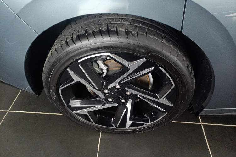 Used Lynk & Co 07 2024 EM-P 126 Long-Range Ultra
