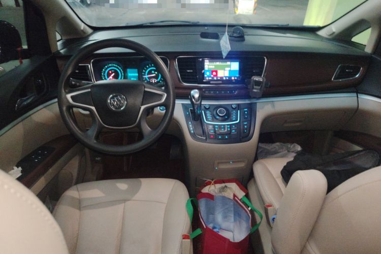 Used Buick GL8 2015 2.4L Luxury Business Premium Edition
