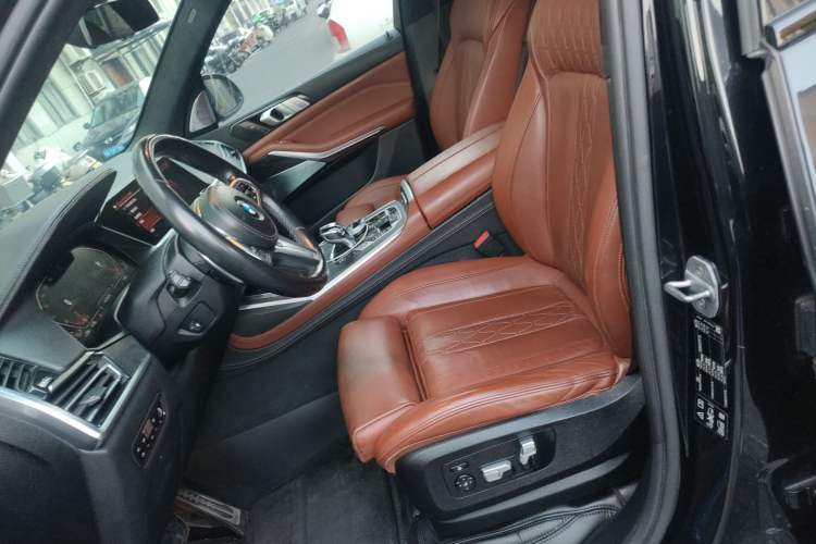 Used BMW X7 2019 xDrive40i Executive Model M Sport Package
