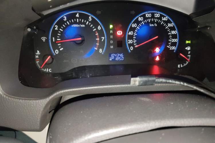 Used Mazda 8 2013 2.5L Ultimate Edition Odometer Close Up