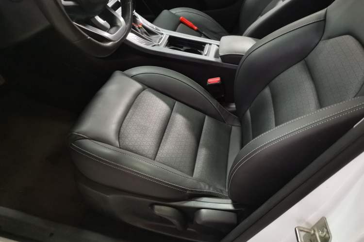 Used Geely Auto Emgrand 2021 UP 1.5L CVT Luxury Model