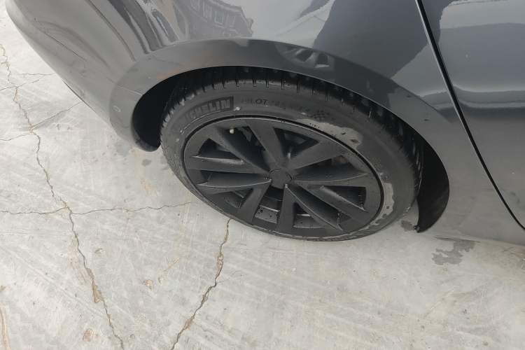 Used Tesla Model 3 2019 Long-Range All-Wheel-Drive Version