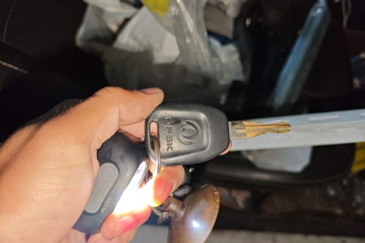 Used Dongfeng Fengon 330 2019 1.5L Manual Practical II China VI Vehicle Key