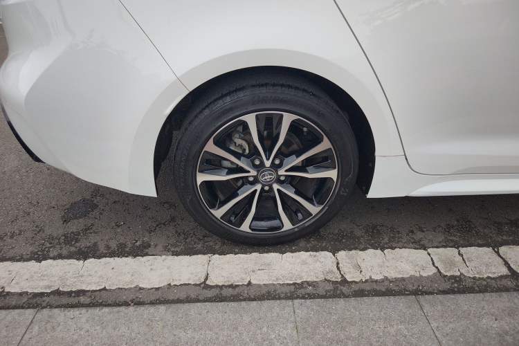 Used Toyota Levin 2022 185T CVT Sport Edition Right Rear Wheel Hub