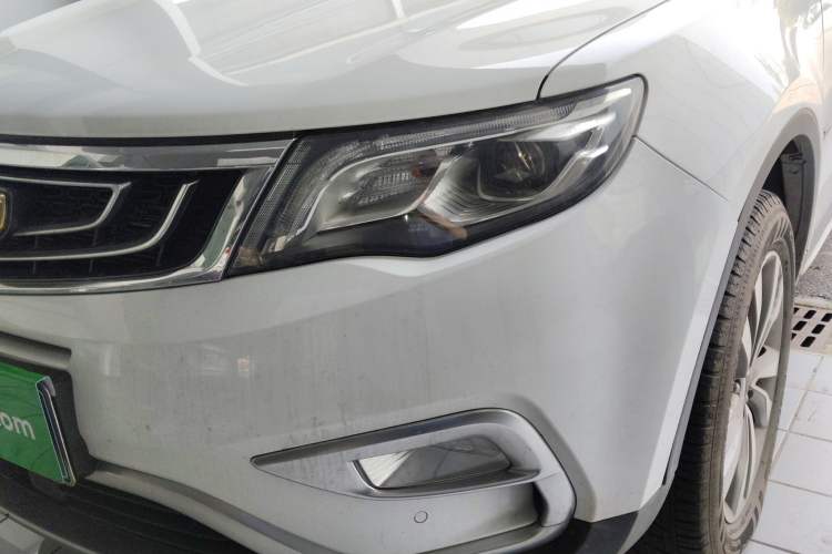 Used Geely Auto Emgrand X7 Sport 2016 1.8TD Automatic All-Wheel-Drive ZhiZun Edition Left Front Headlight