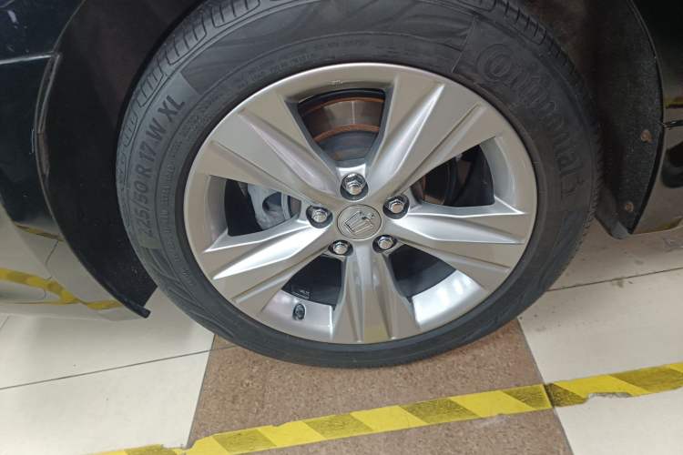 Used Toyota Crown 2015 2.5L Smart Edition Right Rear Wheel Hub