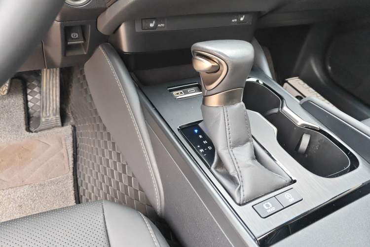 Used Lexus ES 2023 200 Excellence Edition