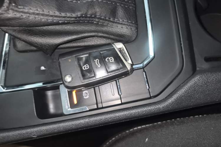 Used Volkswagen Lamando 2019 230TSI DSG Fashion Edition China VI