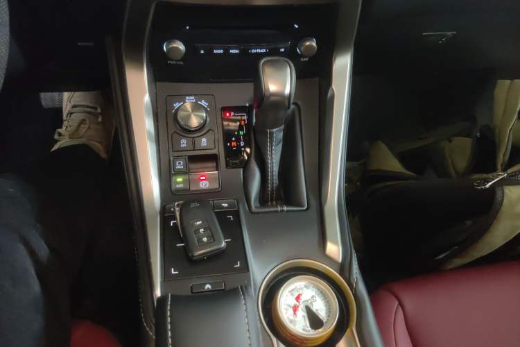 Used Lexus NX 2020 200 Front-Wheel Drive Vmotion Edition China VI Standard