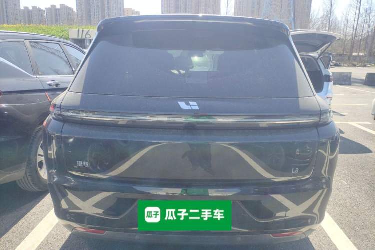 Used Li Auto L8 2023 Pro Model
