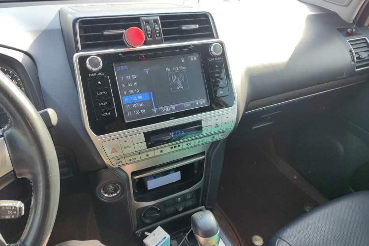 Used Toyota Prado 2018 3.5L Automatic TX-L with Rear-Mounted Spare Tire Audio And AC Panel