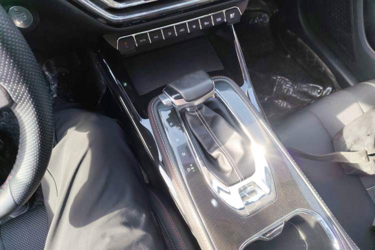 Used CHANGAN OSHAN X5 2021 1.6L CVT Luxury Model Gear Lever