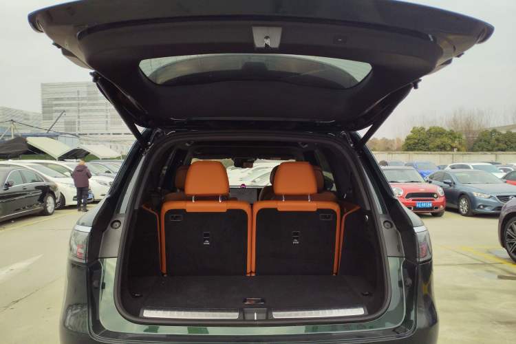 Used Hima AITO M8 2025 Extended-Range Ultra Version 53.4 kWh 6-Seater Edition