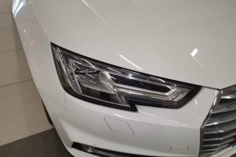 Used Audi A4L 2018 30th Anniversary Edition 40 TFSI Fashion Model
