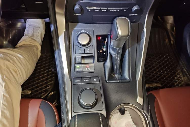 Used Lexus NX 2015 200T All-Wheel-Drive Fēngshàng Edition