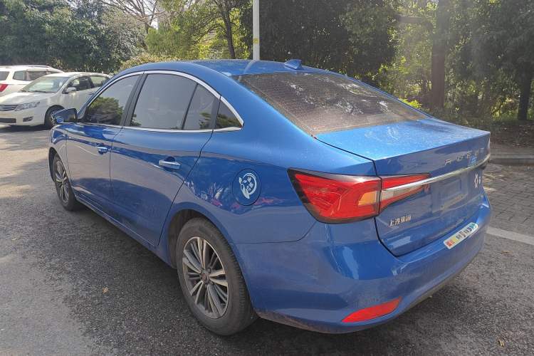 Used Roewe i5 2019 1.5L Manual 4G Connect Leehao Flagship Edition Exterior 2
