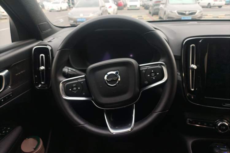 Used Volvo XC40 New Energy 2023 Long-Range PRO Version
