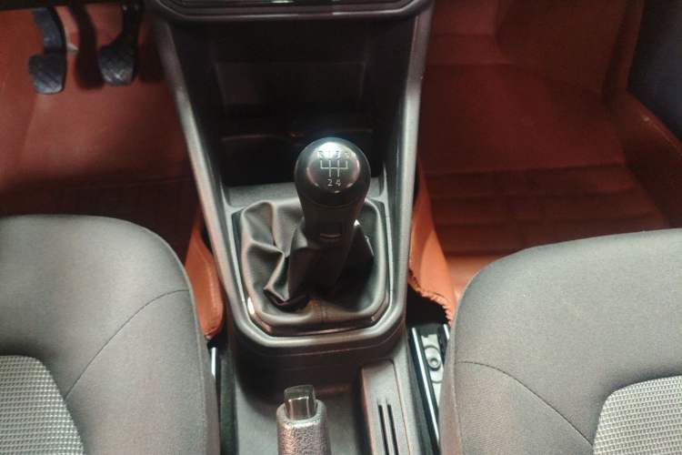 Used Volkswagen Jetta 2017 1.4L Manual Fashion Edition
