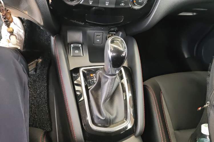 Used Nissan Qashqai 2019 2.0L CVT Smart Enjoyment Version Gear Lever
