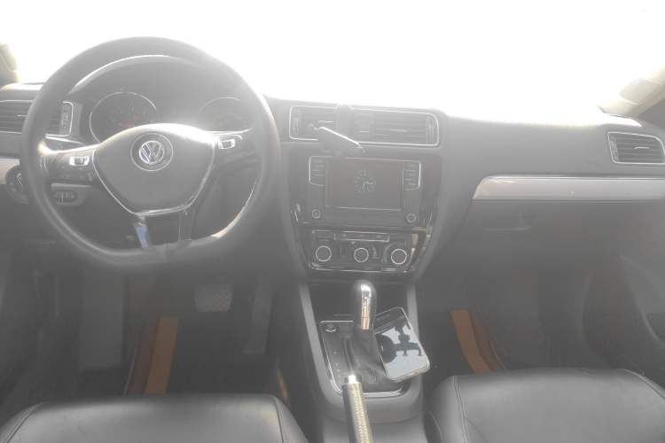 Used Volkswagen Sagitar 2017 1.6L Automatic Comfort Model
