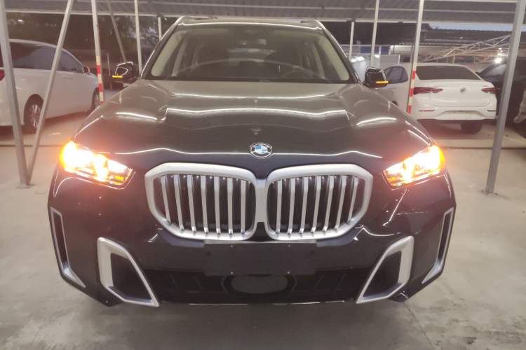 Used BMW X5 2023 xDrive 30Li Luxury M Sport Package Exterior 1
