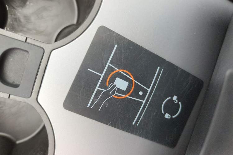 Used Tesla Model Y 2021 Standard Range Rear-Wheel Drive Version Vehicle Key