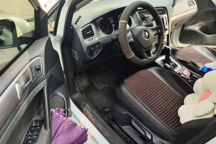 Used Volkswagen Golf 2015 1.6L Automatic Fashion Model