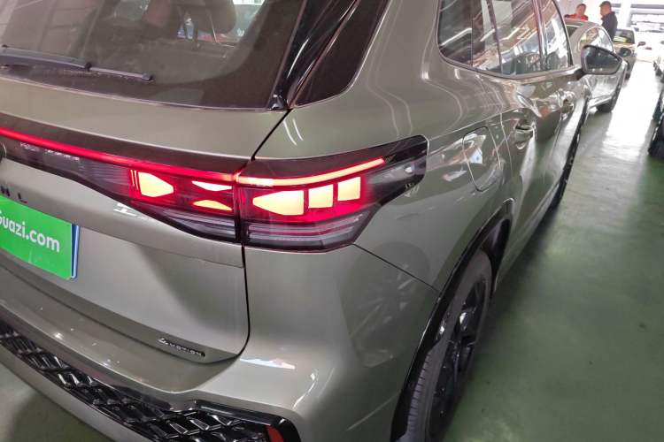 Used Volkswagen Tayron 2025 Tiguan L 380TSI 4Motion Luxury Easy Package