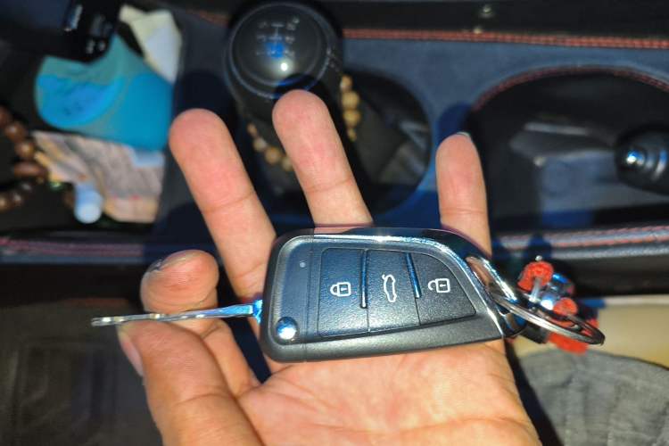 Used Toyota YARiS L Zhi Xuan 2016 Revised Version 1.3L Manual – Dynamic Edition