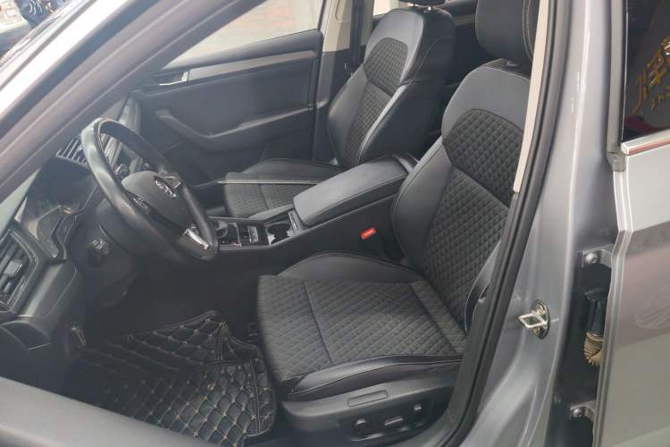 Used Skoda Superb 2016 TSI330 DSG Innovation Edition
