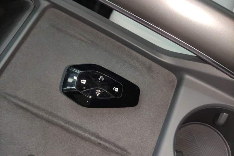 Used ARCFOX Alpha S5 2024 650ULTRA 390kW