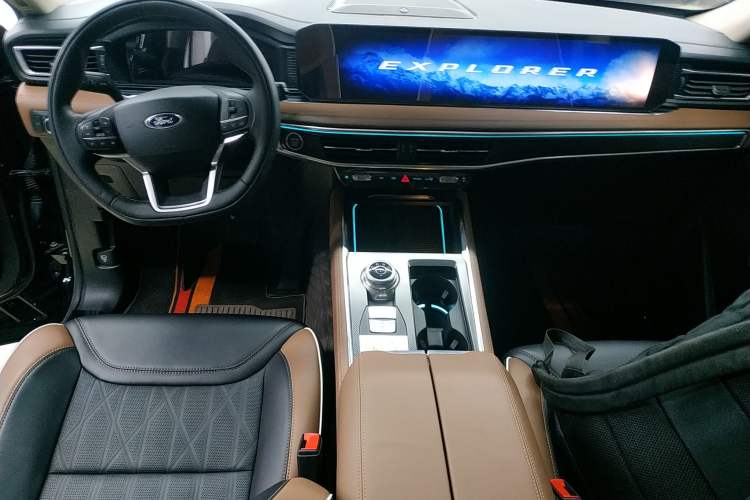 Used Ford Explorer 2023 EcoBoost 285 Four-Wheel Drive Titanium Edition 6 Seats