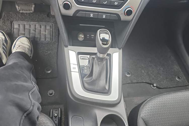 Used Hyundai Elantra (6th Generation / Lingdong) 2016 1.6L Automatic ZhiXuan – Elite Version
