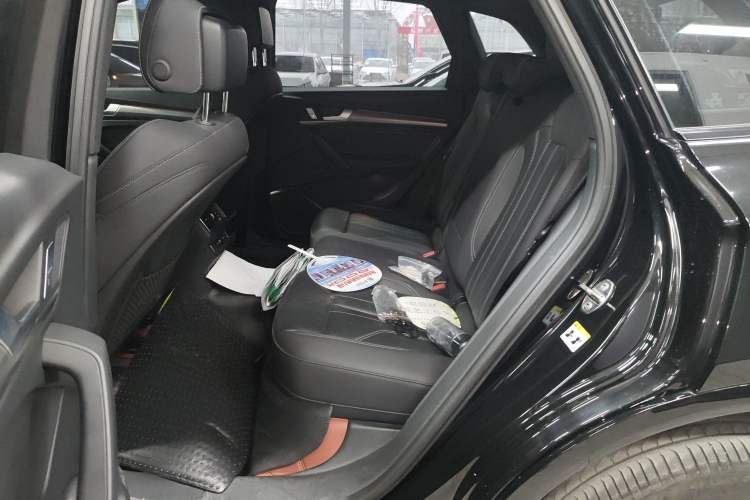 Used Audi Q5L 2023 40T Luxury Dynamic Model
